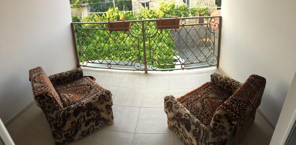Mari Guest House Telavi Luaran gambar